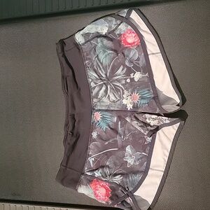 Lululemon Speed short size 8